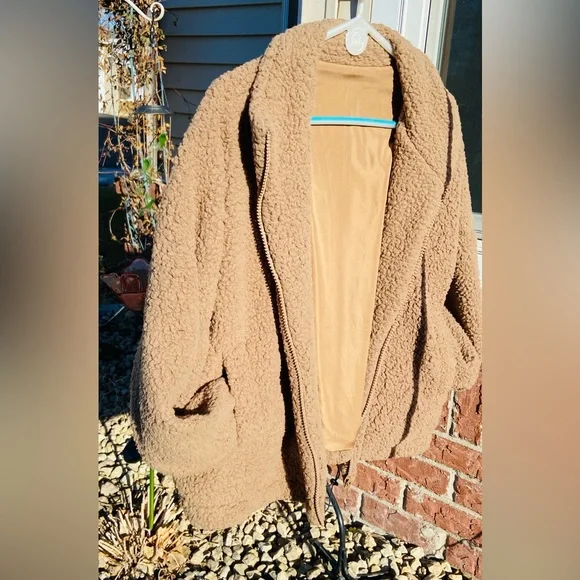 LaMiel NWT Sz-L Tan Faux Sherpa/Silk Lightweight & Cozy Spring/Fall/Night Jacket - Picture 7 of 16